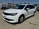 Used 2023 Chrysler Voyager LX image 3