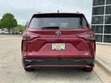 Used 2023 Toyota Sienna XSE image 4