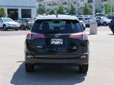 Used 2018 Toyota RAV4 LE image 3