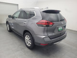 Used 2018 Nissan Rogue SV image 3
