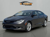 Used 2015 Chrysler 200 S image 2