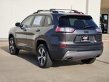 Used 2019 Jeep Cherokee Limited image 3