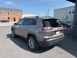 Used 2019 Jeep Cherokee Latitude Plus w/ Comfort/Convenience Group image 3