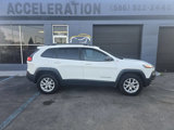 Used 2014 Jeep Cherokee Trailhawk image 2