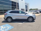 Used 2023 Ford Edge SEL image 2