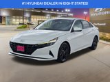 Used 2022 Hyundai Elantra SEL image 2