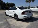 Used 2019 Volvo S60 T5 R-Design image 3