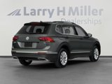 Used 2021 Volkswagen Tiguan SE image 2
