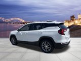 Used 2023 GMC Terrain SLT image 3