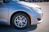Used 2017 Chrysler Pacifica Touring-L w/ Tire & Wheel Group image 5