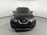 Used 2017 Nissan Rogue SV image 2