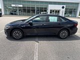 Used 2019 Volkswagen Jetta SEL w/ Cold Weather Package image 5