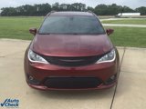 Used 2018 Chrysler Pacifica Limited w/ S Appearance Package image 2