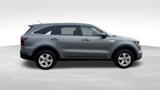 Used 2022 Kia Sorento LX image 5