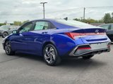 New 2025 Hyundai Elantra SEL image 3