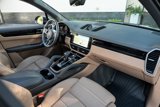 Used 2023 Porsche Cayenne image 2