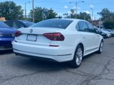 Used 2017 Volkswagen Passat 1.8T SEL Premium image 3