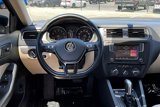 Used 2017 Volkswagen Jetta SE image 5