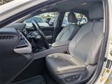 Used 2019 Toyota Camry SE image 5