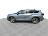 Used 2023 Toyota Highlander XLE image 5