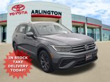 Used 2022 Volkswagen Tiguan SE image 1