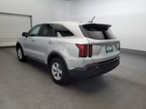 Used 2022 Kia Sorento LX image 5