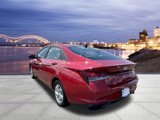 Used 2022 Hyundai Elantra SE w/ Cargo Package image 3