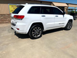 Used 2017 Jeep Grand Cherokee Overland image 2
