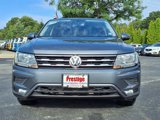 Used 2018 Volkswagen Tiguan SE w/ Panoramic Sunroof Package image 2