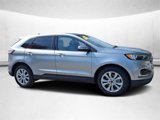 Used 2022 Ford Edge Titanium image 2