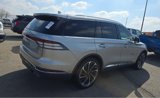 Used 2020 Lincoln Aviator Reserve w/ Equipment Group 202A image 4