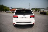 Used 2019 Jeep Grand Cherokee Laredo image 4