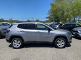 Used 2022 Jeep Compass Latitude w/ Convenience Group image 2