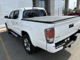 Used 2016 Toyota Tacoma Limited image 2