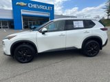 Used 2021 Nissan Rogue SV image 3