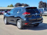Used 2017 Nissan Rogue SV image 3