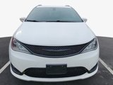 Used 2020 Chrysler Pacifica Touring-L image 2