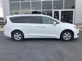 Used 2017 Chrysler Pacifica Touring-L Plus image 4