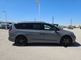 New 2025 Chrysler Pacifica Limited w/ Uconnect Theater Family Group image 2