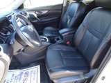 Used 2016 Nissan Rogue SL image 2