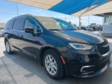 Used 2022 Chrysler Pacifica Touring-L image 5