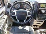 Used 2016 Chrysler Town & Country Touring-L image 2