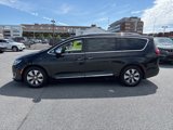 Used 2017 Chrysler Pacifica Platinum image 5