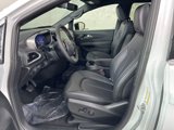 New 2025 Chrysler Pacifica Select image 3