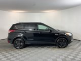 Used 2016 Ford Escape SE w/ Equipment Group 201A image 4