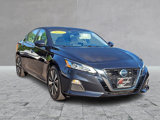 Used 2022 Nissan Altima 2.5 SV image 2