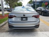 Used 2023 Volkswagen Jetta SE image 5