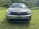 Used 2010 Ford Focus SE image 2