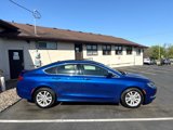 Used 2015 Chrysler 200 Limited w/ Convenience Group image 2