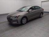 Used 2020 Hyundai Elantra SE image 2